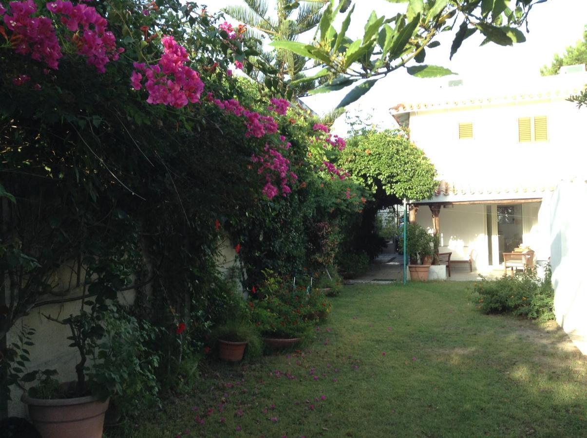 Deliziosa Villa 150 Metri Dal Mare Quartu SantʼElena Dış mekan fotoğraf